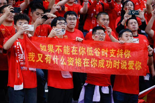梅西赛后更新社媒：很高兴迎来新开始，自豪球队一如往年全力拼搏