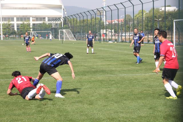 组图：库尼亚连场破门 巴西3-0领先苏格兰