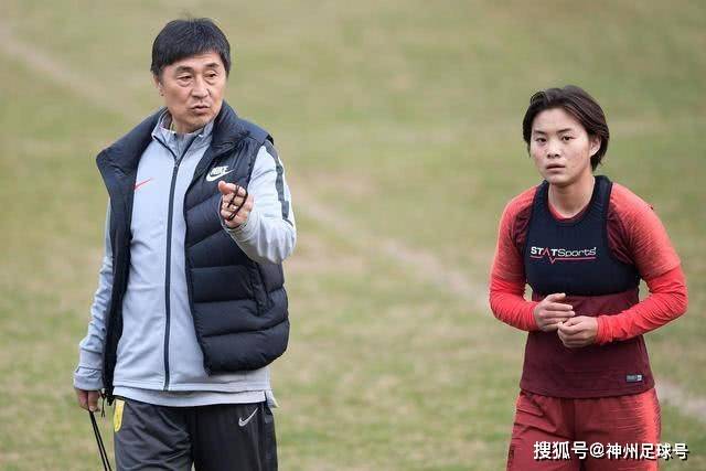 记者驳斥科尔哈德：沃尔特卖队与詹姆斯无关